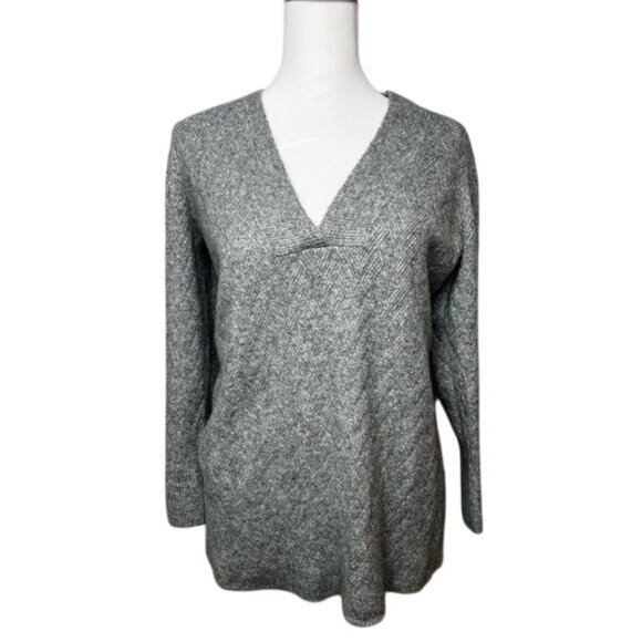 Chico’s Herringbone Heather Gray Textured Tunic Sweater with Deep V-Neck Medium - Picture 1 of 12